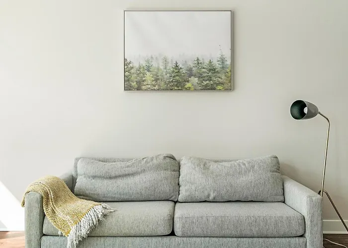 Landing Modern 2Bd Gym Rooftop Lounge *