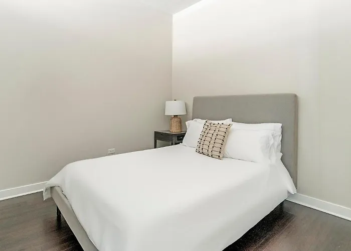 Landing Modern 2Bd Gym Rooftop Lounge