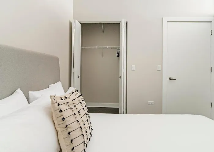 Landing Modern 2Bd Gym Rooftop Lounge * Chicago