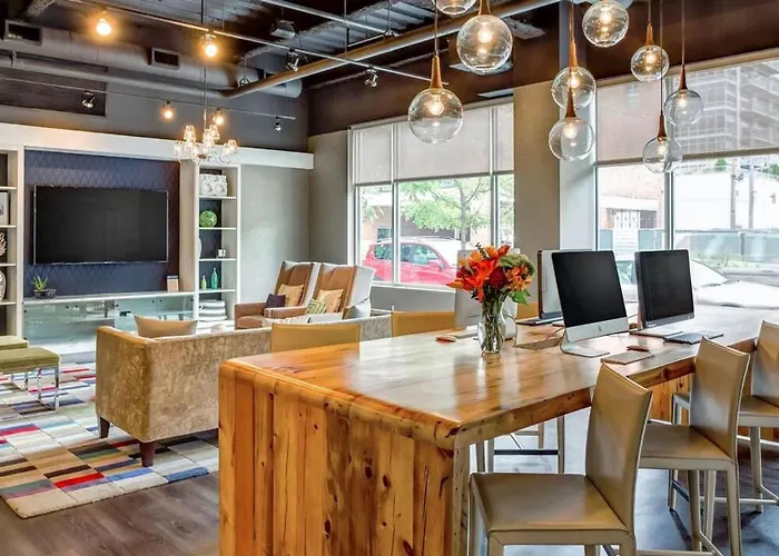 Landing Modern 2Bd Gym Rooftop Lounge Chicago